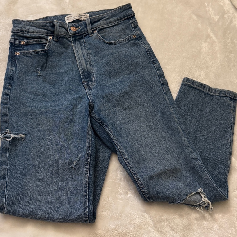 Stradivarius Light Blue Mom Slim Jeans